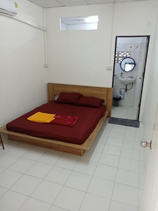 Tiki Tribe Bar & Hostel เกาะเต่า ภายนอก รูปภาพ
