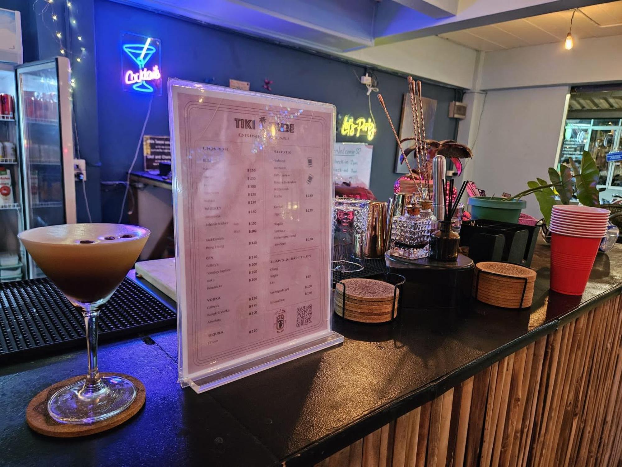 Tiki Tribe Bar & Hostel เกาะเต่า ภายนอก รูปภาพ