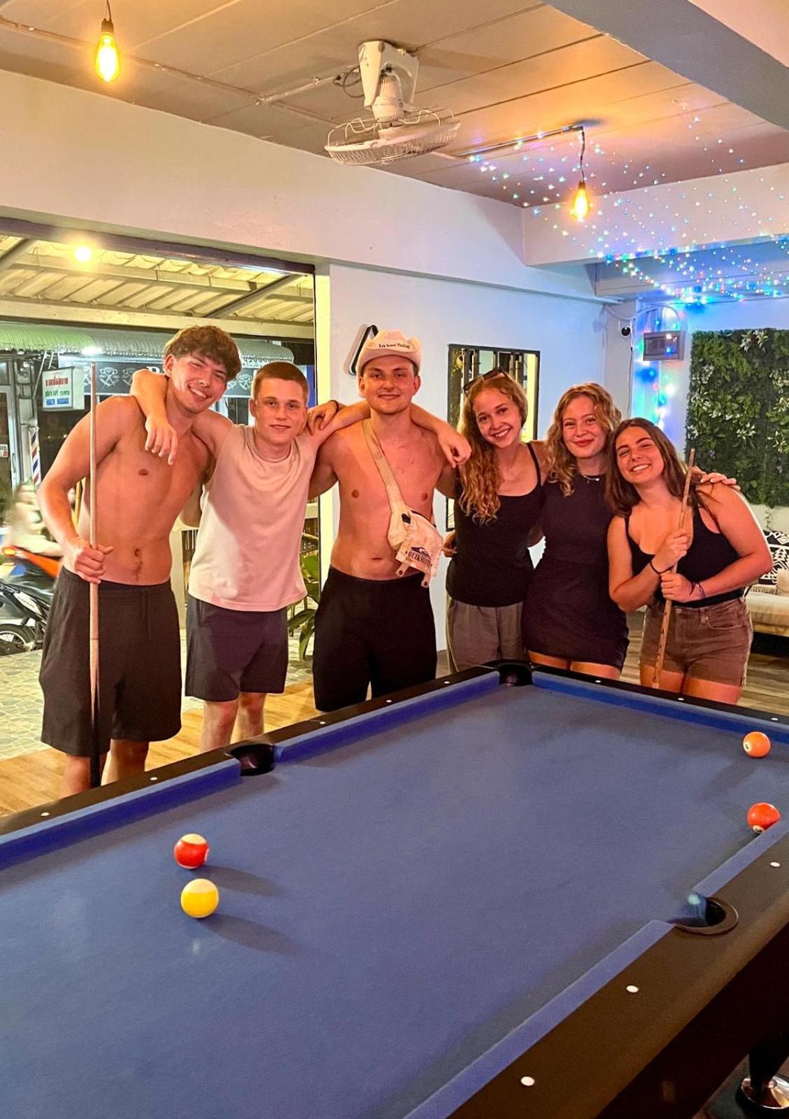 Tiki Tribe Bar & Hostel เกาะเต่า ภายนอก รูปภาพ