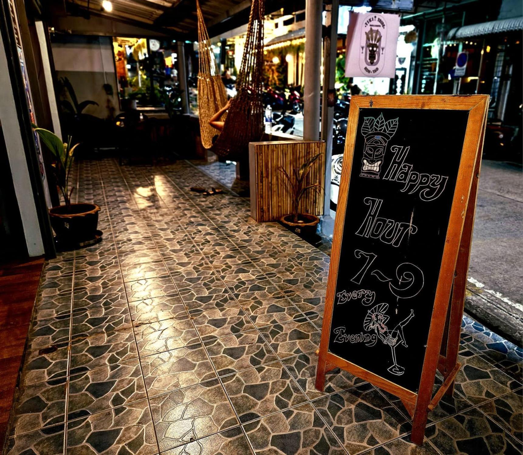 Tiki Tribe Bar & Hostel เกาะเต่า ภายนอก รูปภาพ