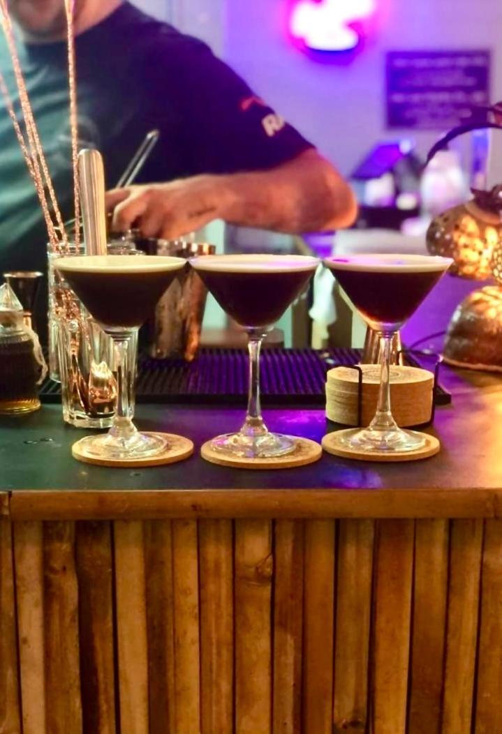 Tiki Tribe Bar & Hostel เกาะเต่า ภายนอก รูปภาพ